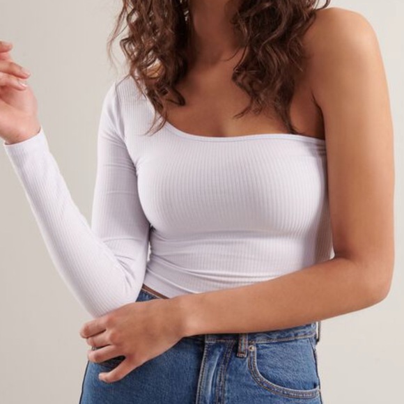 Garage one sleeve shoulder crop top - Picture 4 of 4